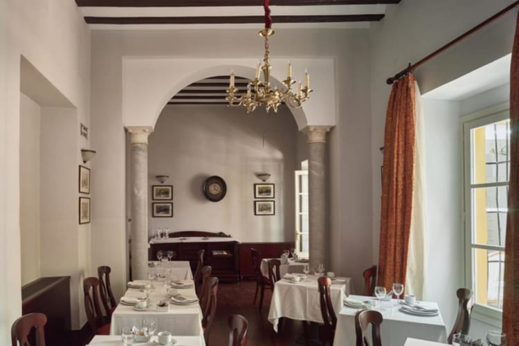 Breakfast Room